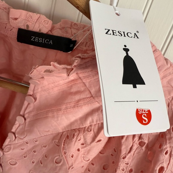 Pink Eyelet Top Size Small - Picture 2 of 5